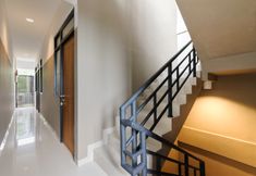 พื้นที่สาธารณะ 5 Urbanview Syariah Kost D33 Hutan Kota Srengseng