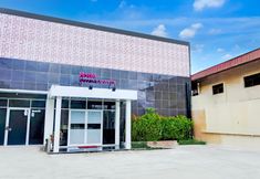 Bên ngoài 4 Hotel O Padang City Center Near Pantai Padang Formerly Hotel Siti Nurbaya