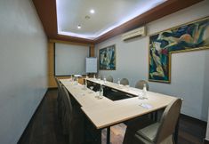 기타 3 Horison Arcadia Wahid Hasyim