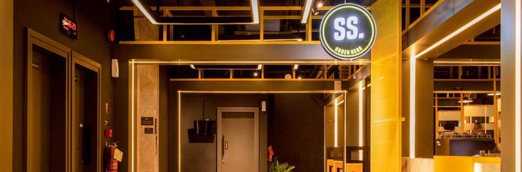 로비 Fhandika Boutique Inc