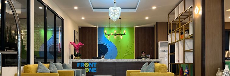 ロビー Front One Boutique Adria Boyolali