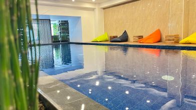 スイミングプール 4 Front One Boutique Adria Boyolali