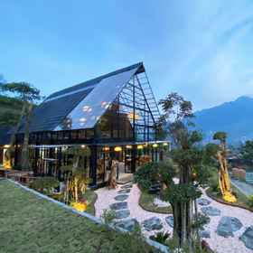 Restaurant 1 Luxcamp Selo - Merapi View by Horison, Tebing Gendol Merapi Hotels