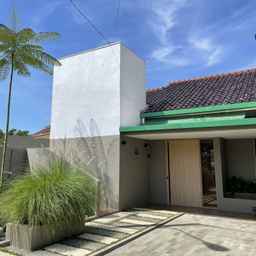 Ngumbara House, SGD 105