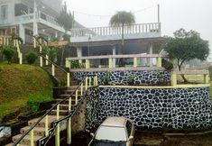 Exterior 5 Villa Kampus Near Taman Safari Cisarua Puncak RedPartner