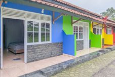 ロビー RedDoorz Resort @ Ciater 3