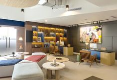 ロビー 4 ARTOTEL Hub Simpang Temu