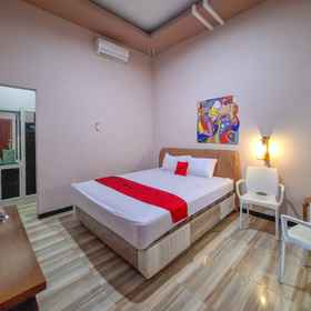 Bedroom1RedDoorz Syariah near Stasiun Tulungagung,Musholla Al Burhany Rejosari飯店