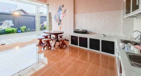 Lobby 2 RedDoorz Syariah near Stasiun Tulungagung