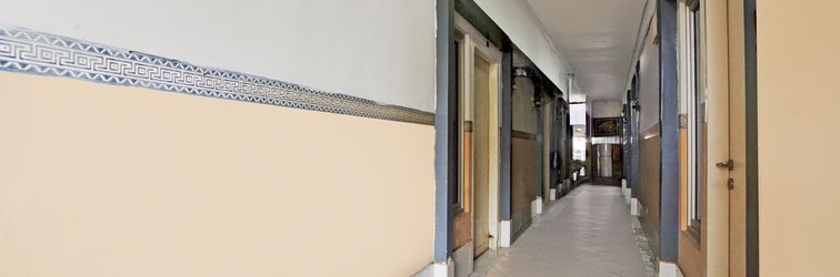 Lobby Hotel O Tegalsari Near Tunjungan Plaza