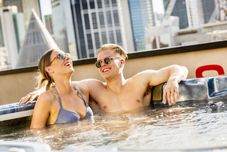 スイミングプール Space Hotel