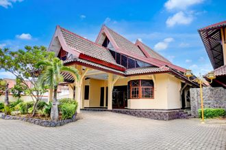 外観 4 Collection O Pekalongan Near Pasar Batik Setono Formerly Hotel Jayadipa