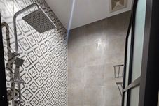 客房内浴室 Mulyadi Suites Cianjur