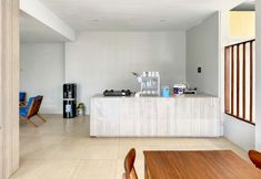 大廳 2 RedDoorz Syariah Near Maguwoharjo Yogyakarta