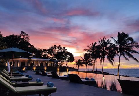 近くの景色と観光スポット The West Cove Hotel