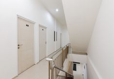 Common Space 6 RedDoorz @ Jatiwaringin near Exit Toll Pondok Gede