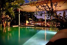 Swimming Pool The Hide Hostel Canggu