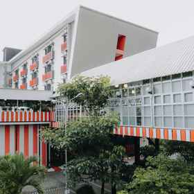 Exterior / Building 1 The Bountie Hotels and Convention Center Sukabumi , Vihara Nam Hai Kwan Se Im Pu Sa Hotels