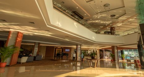 大堂 2 Avenzel Hotel & Convention Cibubur