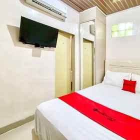 Bedroom 1 RedDoorz @ Dipanegara Homestay, Indomaret Menteng Indah Hotels