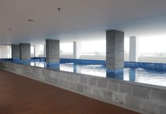 สระว่ายน้ำ 6 Nice and Good Studio Room at Poris 88 Apartment By Travelio