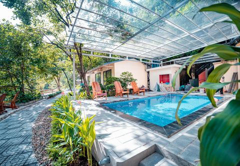 Exterior Trang An Freedom Hood