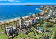 Exterior 3 Meridian Alex Beach Apartments