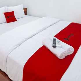 Bedroom 1 RedDoorz Syariah Near Alun-Alun Kudus, Kudus Regency Hotels