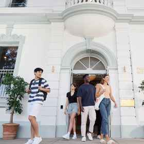 Exterior / Building 1 The Pacific House Hostel, โรงแรม & ที่พัก The Rocks Markets