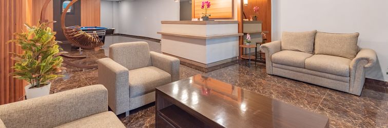 Lobby Sans Vibes Surapati Konforta Hotel