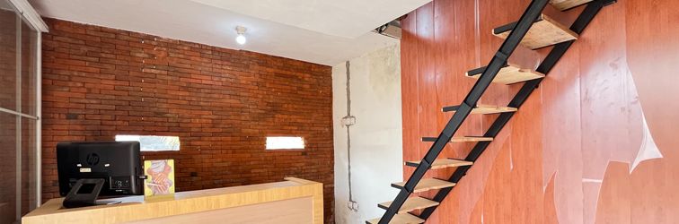 ล็อบบี้ RedDoorz Syariah @ Jl Veteran Kediri