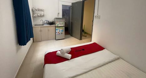 Bedroom 2 Crowne Hotel Pham Ngu Lao