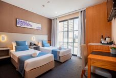 Bedroom YEHS Hotel Sydney QVB