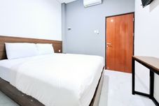 臥室 Tentram Guesthouse near Amikom Mitra RedDoorz