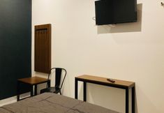 臥室 3 Tentram Guesthouse near Amikom Mitra RedDoorz