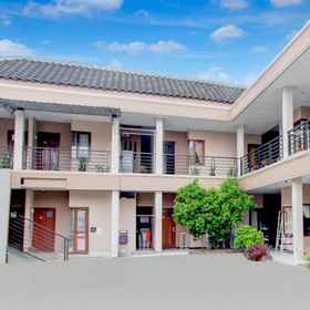 Exterior / Building1OYO 94633 S_qyu Stay,Banyumanik Toll Road Exit飯店