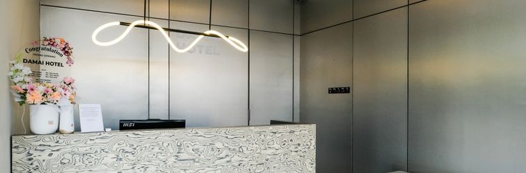 Lobby Sans Vibes Hotel Damai Yogyakarta