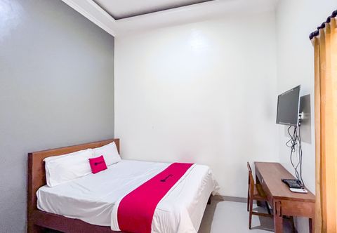 침실 RedDoorz Syariah near Suncity Waterpark Sidoarjo