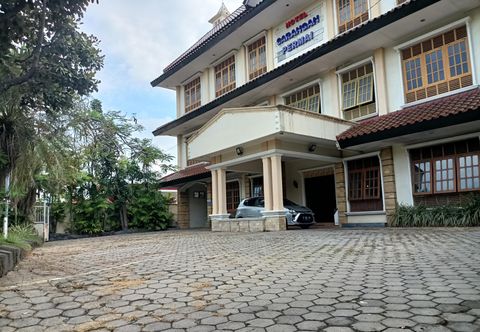 Nearby View and Attractions Hotel Sarangan Permai