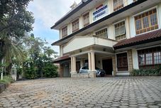 Nearby View and Attractions Hotel Sarangan Permai