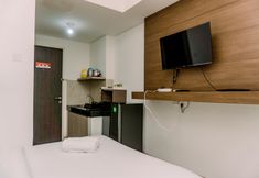 Bilik Tidur 3 Simply and Fully Furnished Studio at Serpong Garden Apartment By Travelio