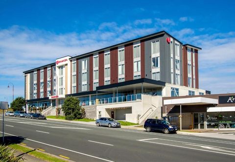 Exterior Ramada Suites by Wyndham Albany