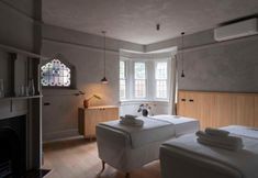 Accommodation Services 2 In The Brick Spa and Hotel