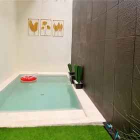 Swimming Pool 1 Omah Jowo Villa พร้อมสระว่ายน้ำส่วนตัว, โรงแรม & ที่พัก Hosel Bistro & Driving Range