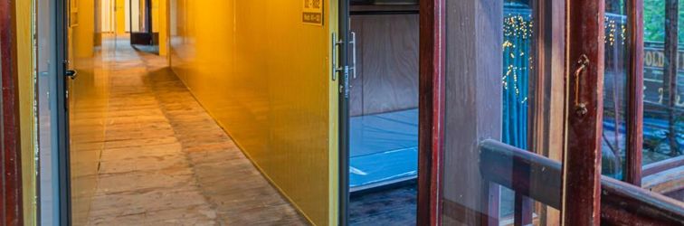 Lobby Golden Mountain Hostel