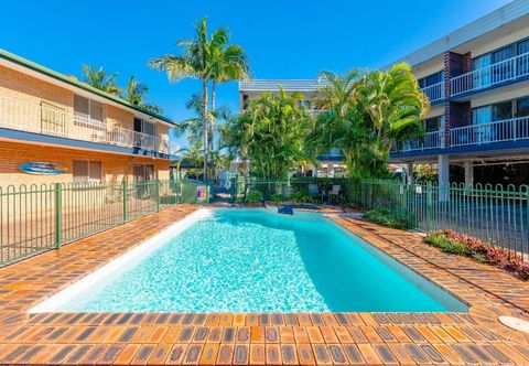 スイミングプール Red Star Hotel Palm Beach