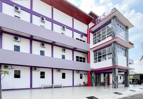 Exterior RedDoorz Syariah @ Humaira Stay Tabalong