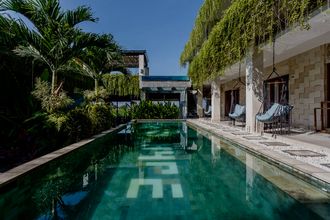 スイミングプール 4 Canggu Hype Suites