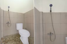 客房浴室 OYO 94673 Guesthouse Syariah