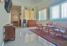 Lobby 5 RedDoorz Syariah @ Innap Guest House Alun Alun Sragen